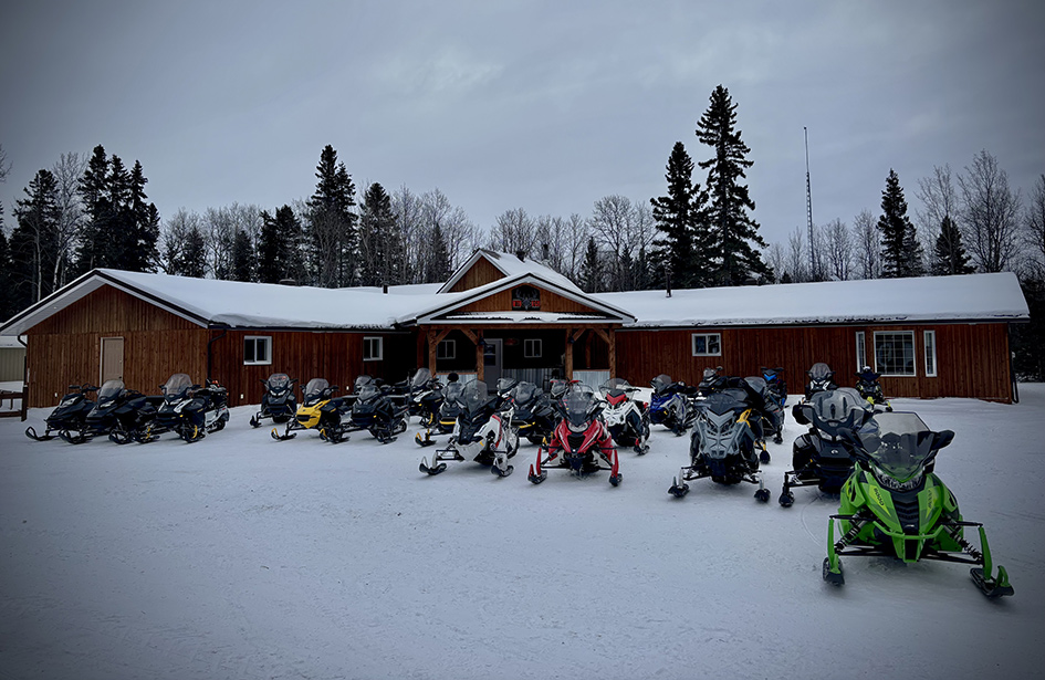 winter-adventure-snowmobile-outfitter-shipman-saskatchewan